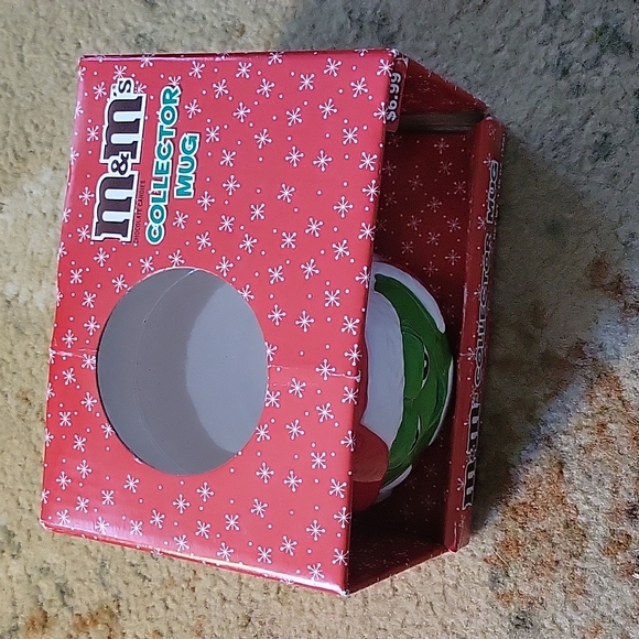 2007 Green Christmas M&M Mug - Picture 2 of 5